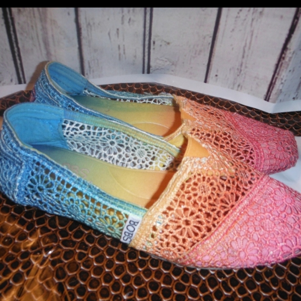 Bobs Crochet Rainbow Shoes sz 6 tie dye hippy boho